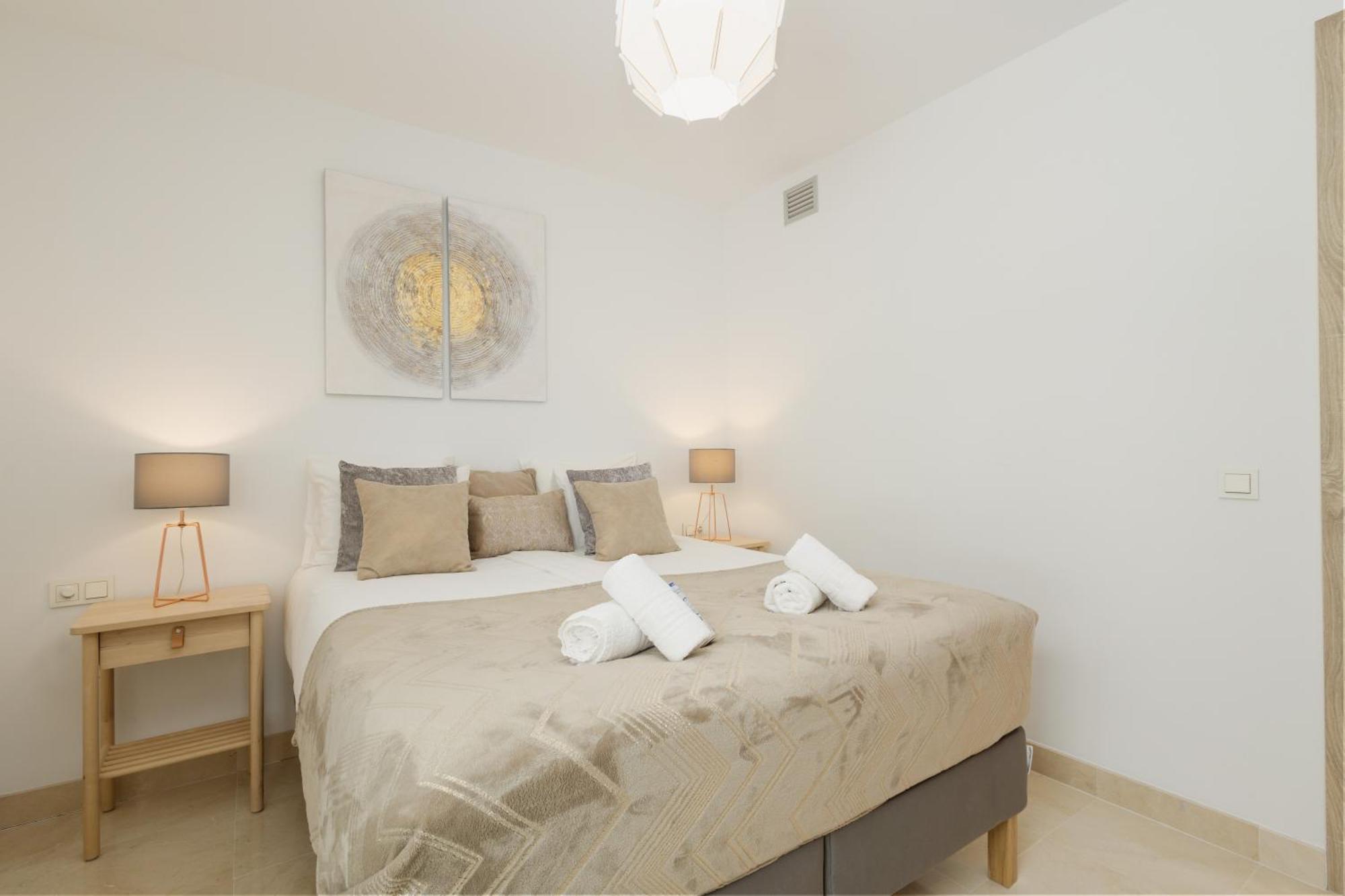 Modern Apartment, With Large Private Terrace And Panoramic Sea Views, In Benahavís Eksteriør billede